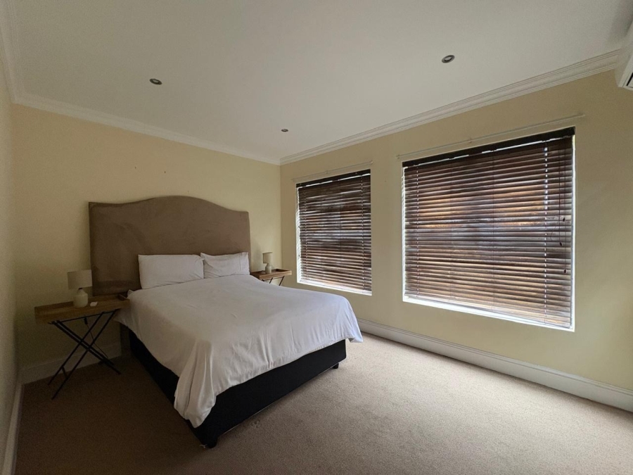 To Let 6 Bedroom Property for Rent in West Beach Western Cape